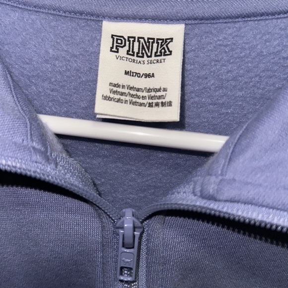 Victoria Secret Pink sweatshirt!💜 - Picture 3 of 4